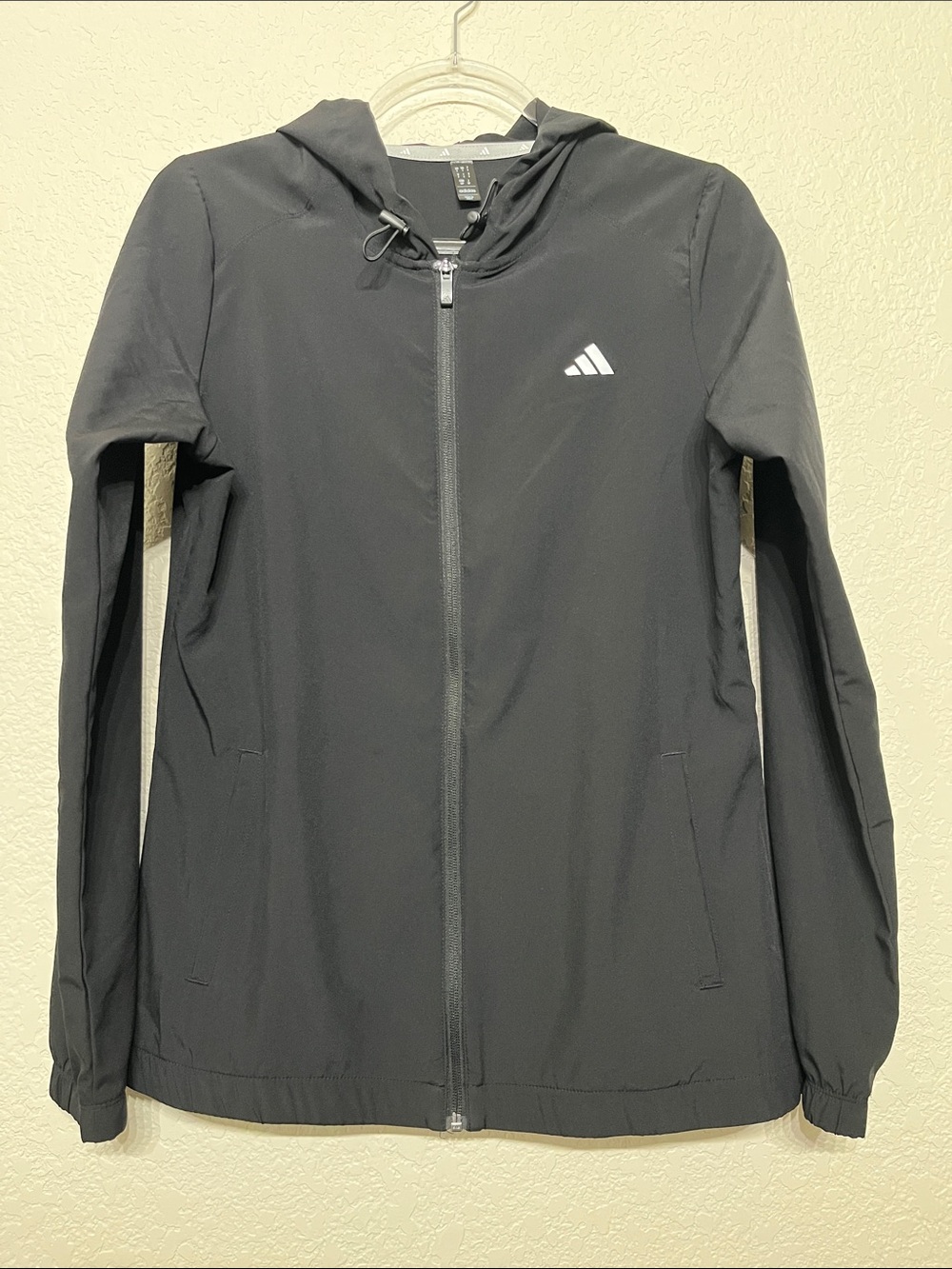 adidas Men’s Size Small Black Hooded Lightweight active Zip Jacket
